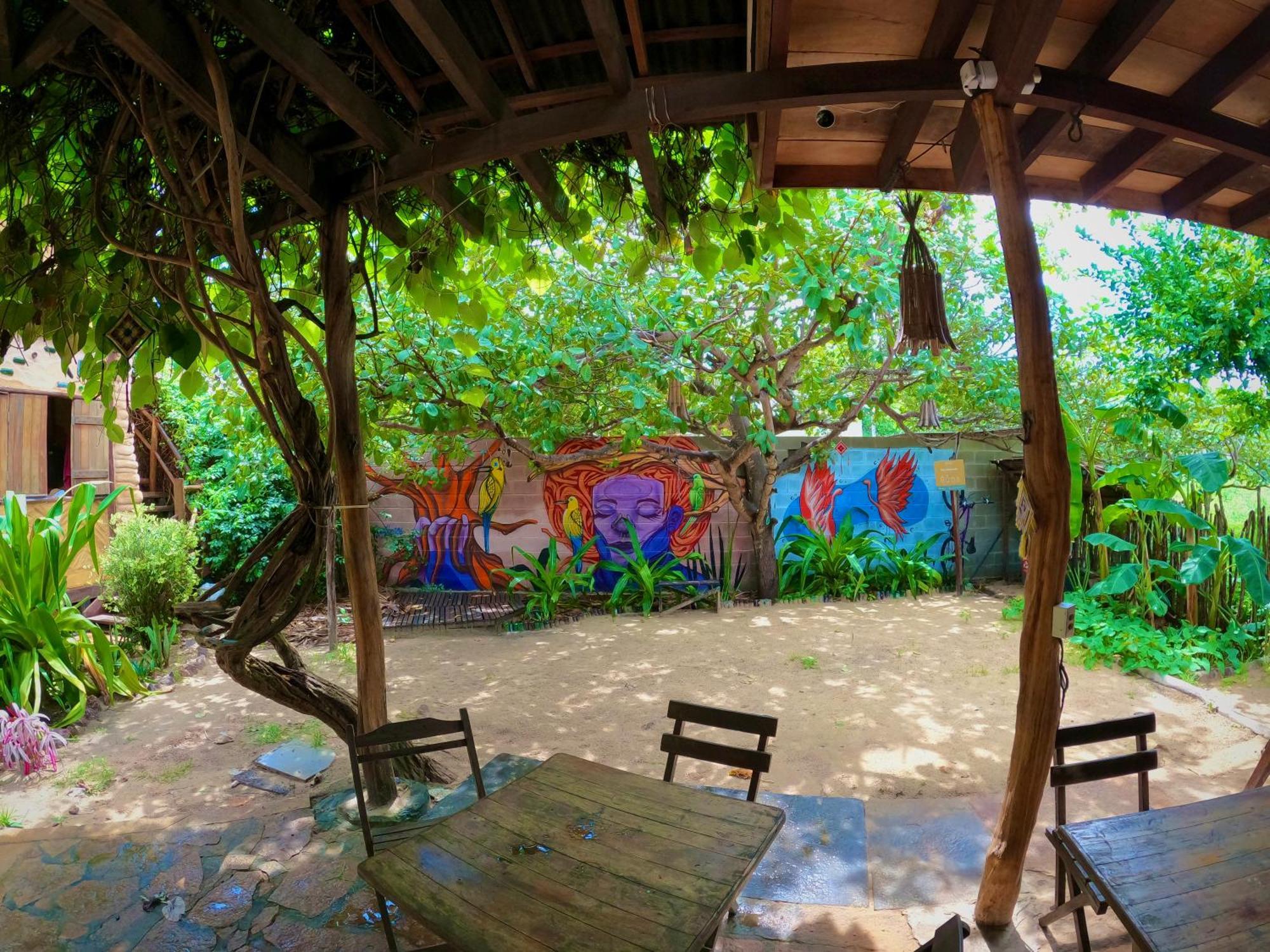 Raizes Eco Hostel *